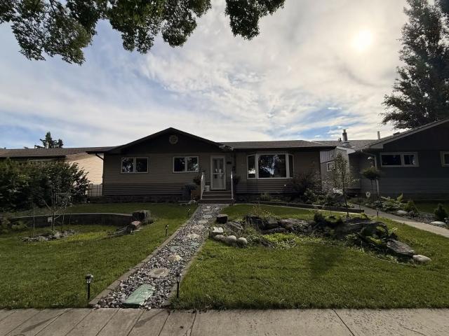 Newly Renovated Furnished ROOMS Utilities Included Near u of a & WEM