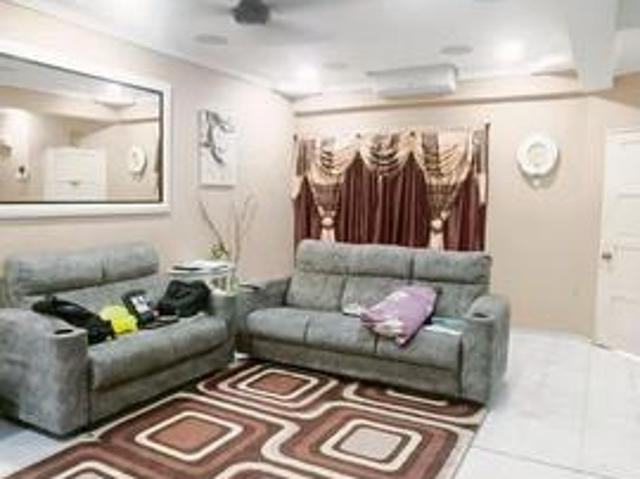 Newly Renovated Kitchen Extended BBK Kundang Terrace For Sale