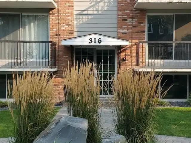 NEWLY RENOVATED ONE BEDROOM IN CRESCENT HEIGHTS!