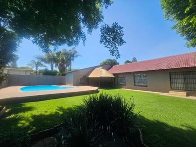 newly renovated luxurious family hom.