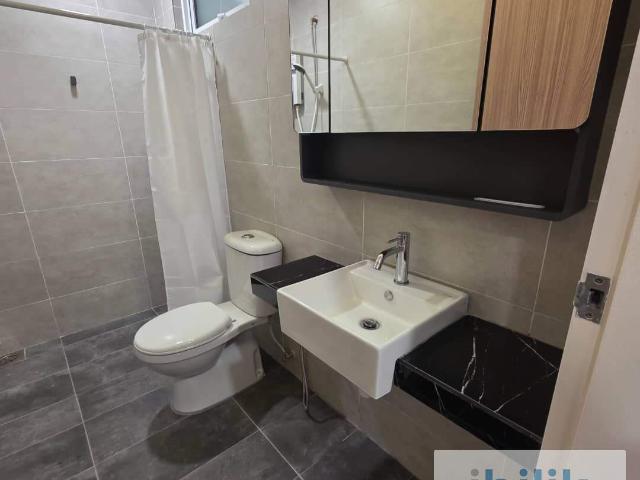 Newly Renovated Medium Room @ QuayWest Residence, Bayan Lepas