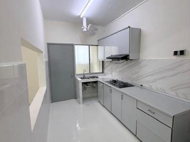 Newly renovated melur apart walk to LRT