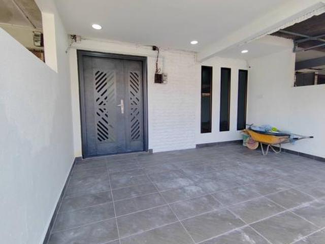 Newly Renovated No Flood Taman Klang Utama Double Storey House