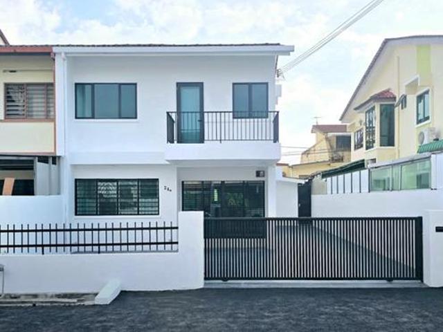 Newly Refurbished 2 Sty inter Corner House at Tmn Pasir Puteh Ipoh