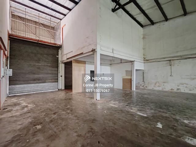 Newly Refurbished – Well maintained detached factory with a spacious compound, 30ft ceiling height, and excellent accessibility for lorries and containers