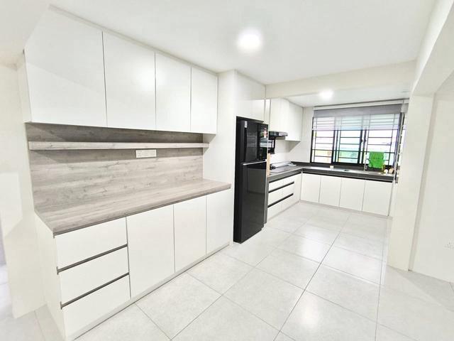 Newly Refurbished Double Storey CORNER House For RentPending WiFi