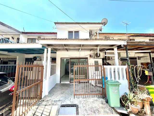 Newly Refurbished Fully Reno Terrace 2 Storey Taman Beringin Kepon