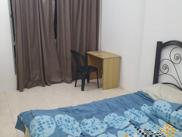 Newly refurbished Millennium Square Room for Rent