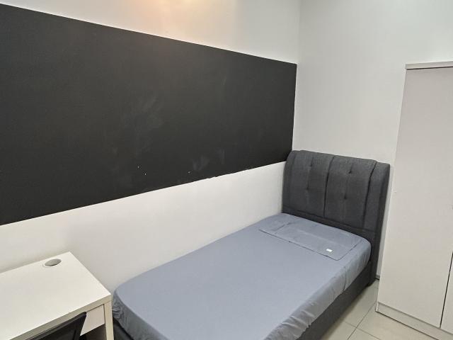 [Newly refurbished] Single Room at The Greens @ Subang West, Shah Alam