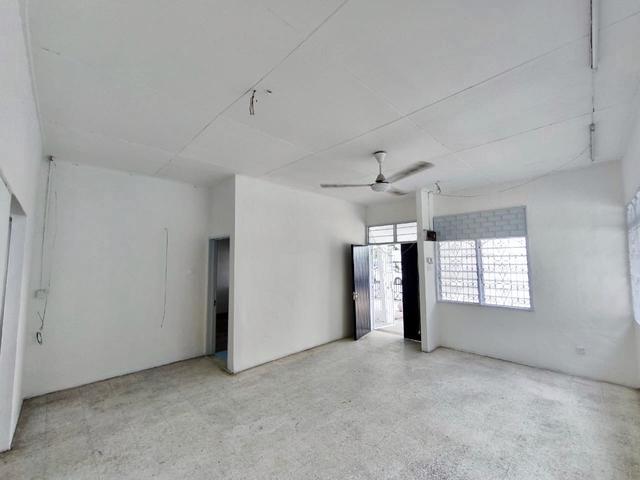 Newly Refurbished SingleStorey SemiDetached House For Sale