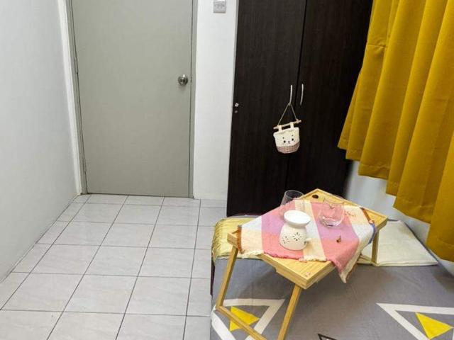Newly Refurbrished Small Room @LRT Salak Selatan