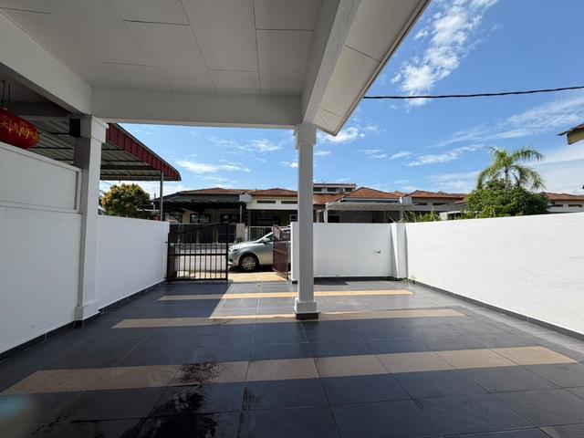 NEWLY REPAINTED1Storey Terrace at Tanjung Minyak Melaka FOR SALE
