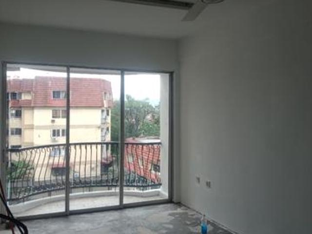 NewlyPainted Puteri Court Condo at Taman Putra near Hospital Ampang