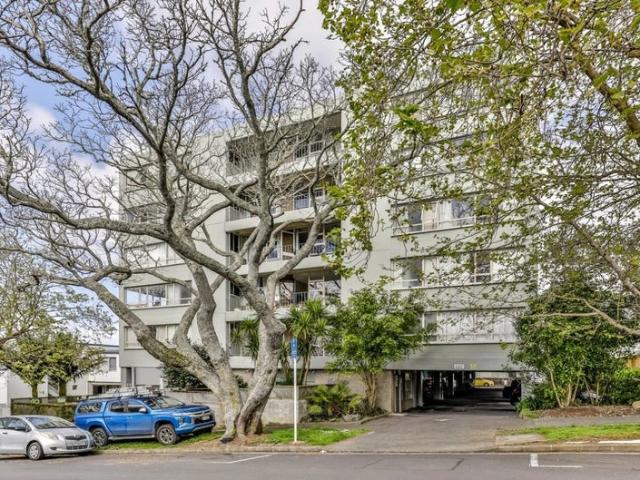 newmarket, 1 bedroom