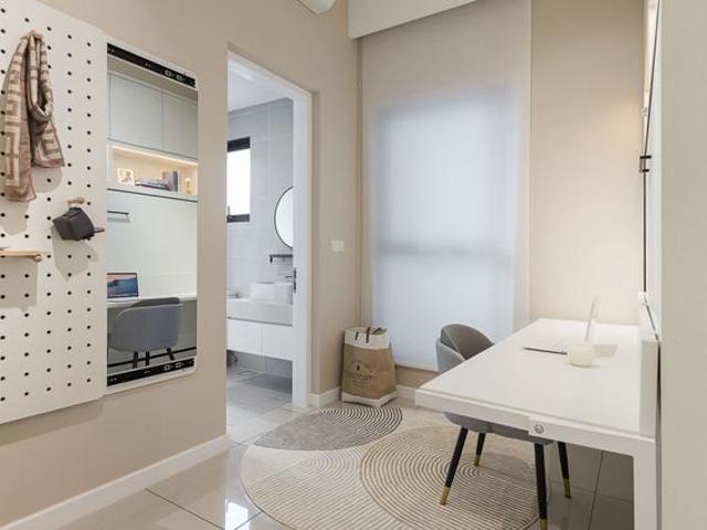 Next to MRT Ready Move in 2026 Fully Furnished Full Loan Free MOT