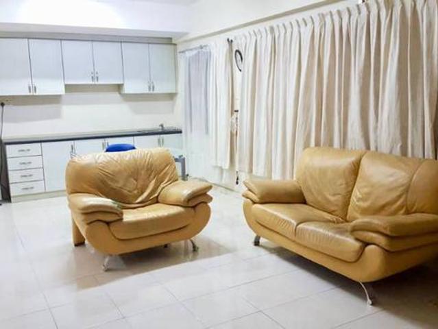 Next to New York Hotel Jb Town 2 bedroom Full Loan Is Ok