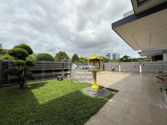 Next to Bukit Indah Easy access to 2nd link & town Rare single storey in market