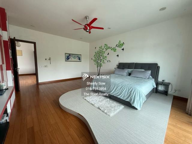Next to Bukit Indah Easy access to 2nd link & town Rare single storey in market