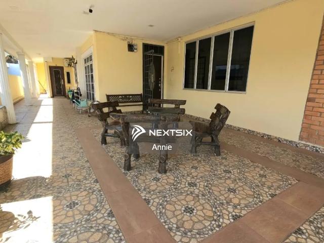 Next to Beach Asking Price RM40,000 per acre