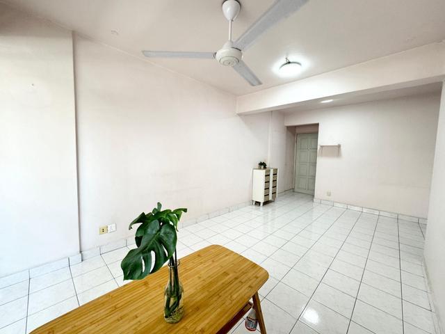 Next To LRT Cahaya Apartment Taman Cahaya Ampang 3 Bed 2 Bath For Sale