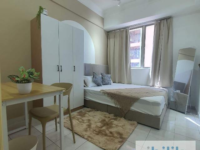 ‍♀️ Next to LRT. Fully furnished. All Brand new. Move in now