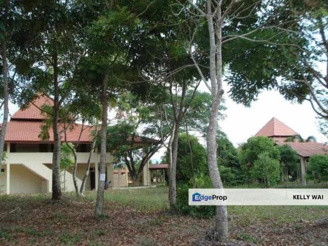 Next to Palm Resort Golf 20 Acres Residential Land Resort / Retreat Use For Sale