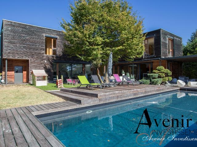 NEYRON VILLA D'ARCHITECTE PISCINE 1500m2 JARDIN 320M2 7 PIECES 4 CHAMBRES Neyron