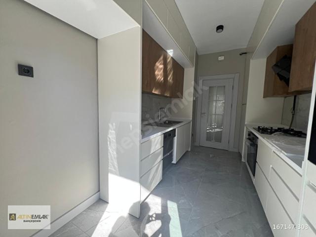 NEZİHPARK BAHÇEKENT'TE BAHÇE KATI 3+1 FIRSAT DAİRE