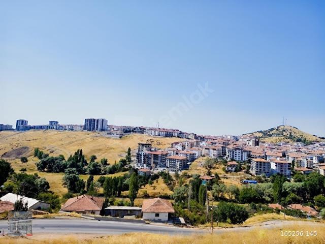 NEZİROĞLUNDAN MERKEZİ LOKASYONDA YATIRIMLIK 1.6 EMSAL ARSALAR
