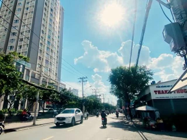 Nhỏ Xinh Mà Ngang Khủng 5M HXH Quận 6 Giá Chỉ 3 Tỷ Nhỉnh