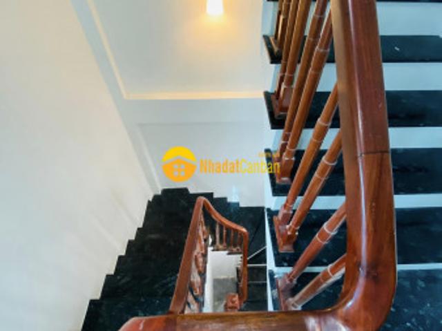 Nhỉnh 4 tỷ có ngay nhà thạch bàn sài đồng. Đẹp ko tỳ vết