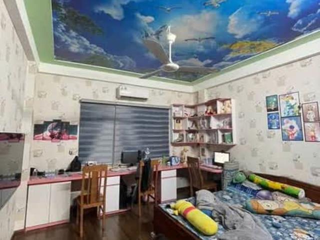 Nhỉnh 5 tỷ nhà 5 tầng phố Vĩnh hưng rất gần ô tô sdcc cần bán gấp