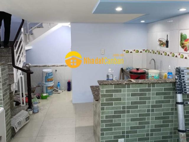 Nhỉnh 3 tỷ là có nhà ngay đường trần phú tt q5, vào ở ngay đón tết
