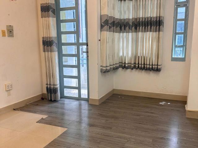 Nhà 3.6*10m/2lầu/ST hẻm thẳng Âu Dương Lân P3Q8 P. Chánh Hưng