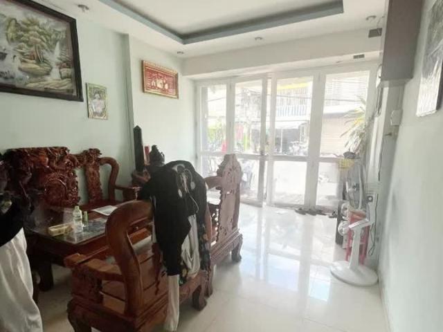 Nhà 3.7*10m/2 lầu/ST mặt tiền chính Hưng Phú P9Q8