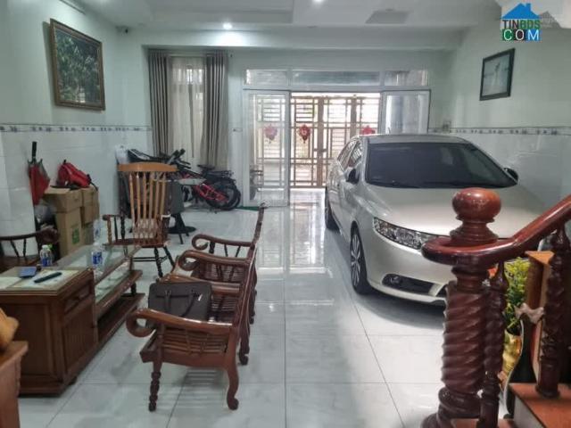 Nhà 3 tầng, MT đường 8m, 96m2, ngang 6m, ngay BV Lê Văn Thịnh, Quận 2, 7.9t