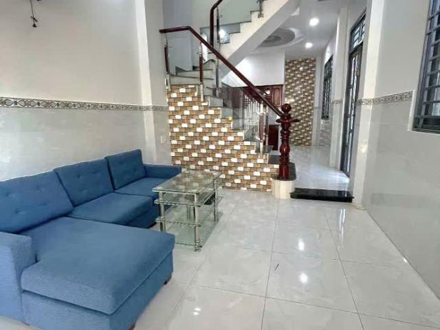 Nhà 3 tầng Lê Văn Việt, TNPB, ngay Vincom Plaza, 60m2, ngang 5m, ở ngay, 5.15 tỷ