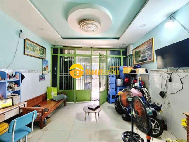 Nhà 3 tầng lê văn phan, tân phú hxh đỗ cửa 30m² 4,8 tỷ