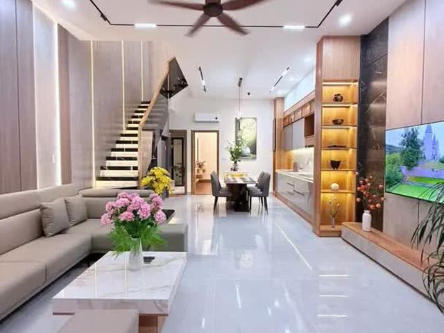 Nhà 3 Tầng Đẹp – Đường Nhựa 7m, Nguyễn Lương Bằng Cạnh Đhbk Đà Nẵng Chỉ 5.55 Tỷ