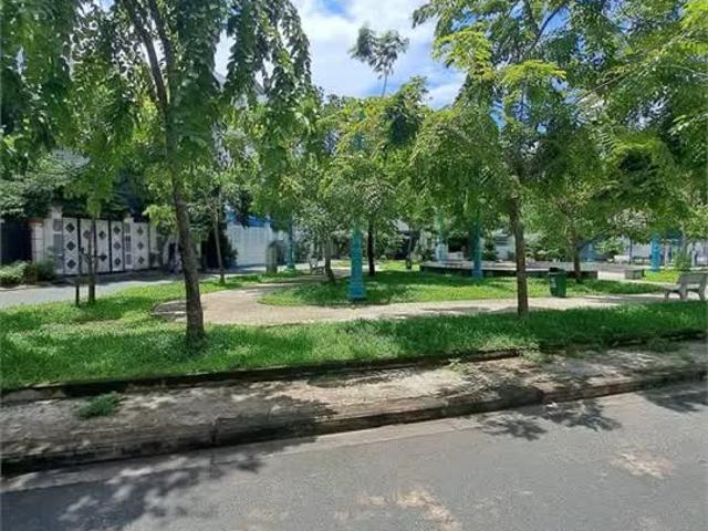 Nhà 3 tầng 4 x 16m View công viên cây xanh Tân Phong Quận 7. Giá 11.9 tỷ
