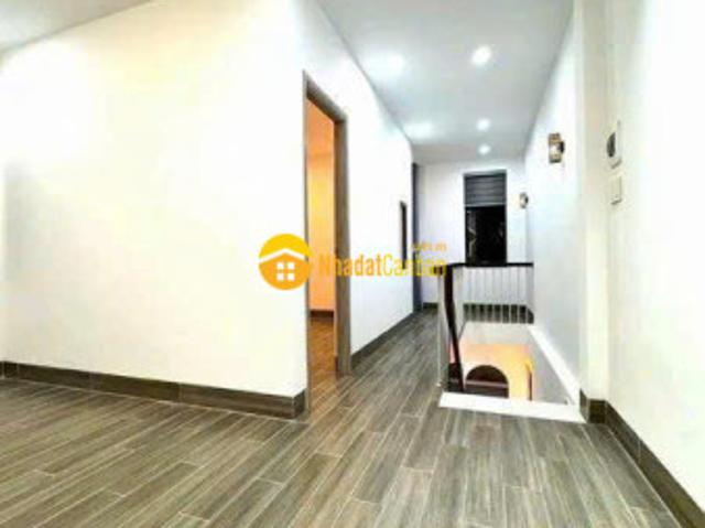 Nhà 1 trệt 1 lầu cuối đường đồng khởi 1 tỷ 750tr nhận nhà