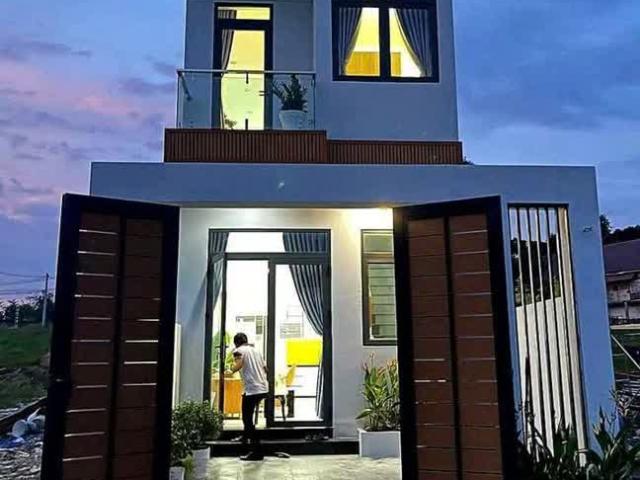 Nhà 1 Trệt 1 Lầu Giá Chỉ 2 Tỷ 3 Sổ Hồng Riêng Ngay KCN Cầu Tràm