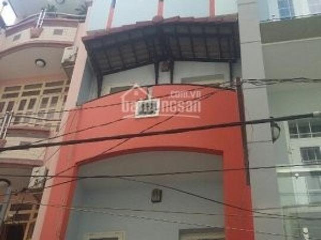 Nhà 1 trệt 4 lầu có thang máy đường Calmette, Quận 1