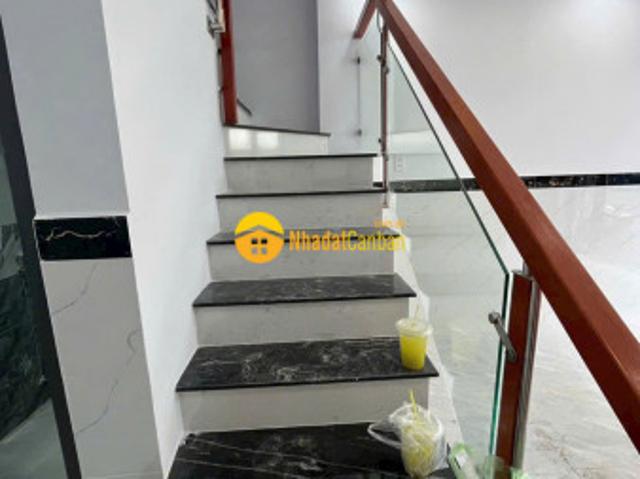 Nhà 1t1l hẻm đường tây hòa, phước long a, q9, dt 30m², 3.95tỷ tl