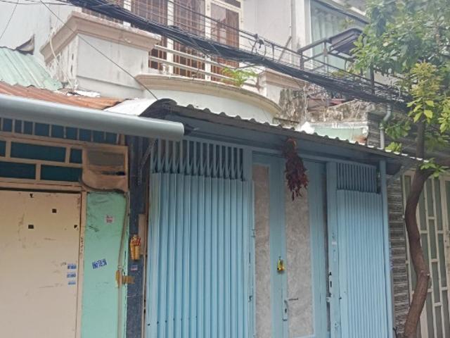 Nhà 2 tầng nở hậu HXH đường Tám Danh P4 Q8. Giá 4,45 tỷ TL