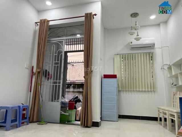 Nhà 2 tầng Hẻm 80 Nguyễn Hồng Đào, 2 phòng ngủ, 8 triệu