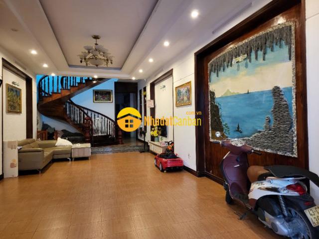 Nhà 2 tầng sạch đẹp. Đường 5m5 lề 3m. Chỉ 4ty
