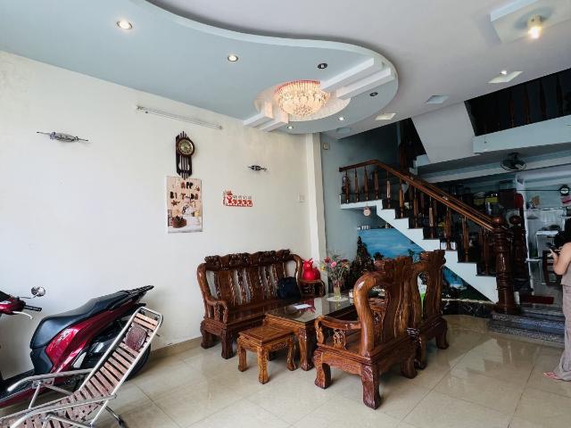 Nhà 2 tầng Thái Thị Bôi, 89.2m², giá 6.3 tỷ, ô tô 5.5m, gần biển Nguyễn Tất Thành