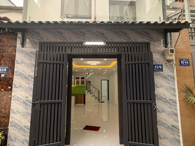 Nhà 2 tầng 4 phòng ngủ, mới xây vào ở ngay hẻm oto đỗ cửa, lộ giới chỉ có chút xíu phường bình hưng hoà