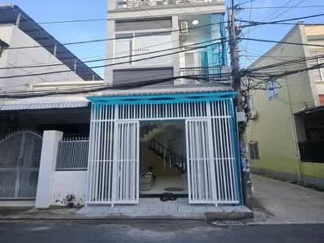 Nhà 2 lầu gốc 2 mặt tiền vị trí đẹp hiếm có hẻm 115 CMT8 Bình Thuỷ Cần Thơ